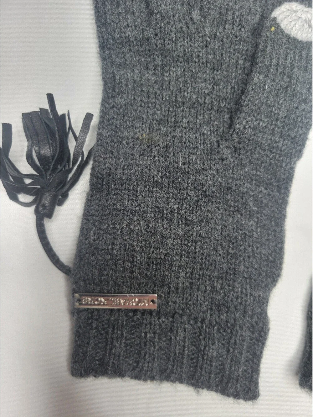 Michael Kors Tech Friendly Tassel Gloves Mittens Dark Grey Gray O/S   ***READ***